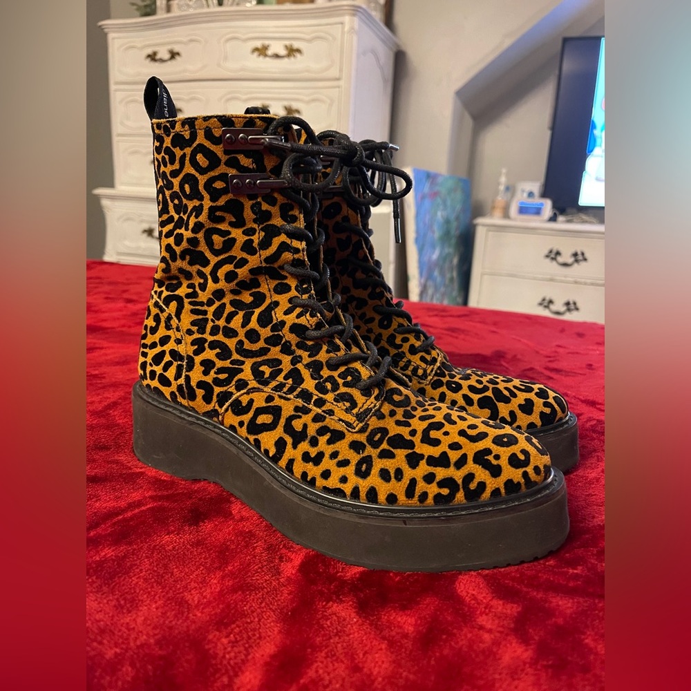 Diane Von Furstenberg DVF In Charge Leopard Ankle Boots 6.5